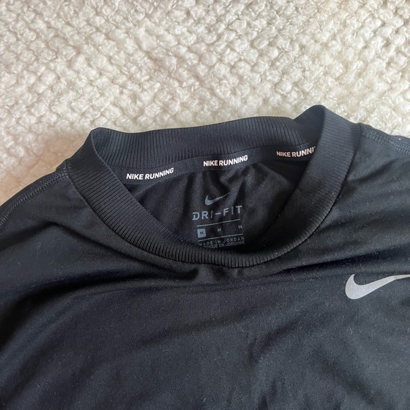 Nike running shirt - Picture 2 of 3